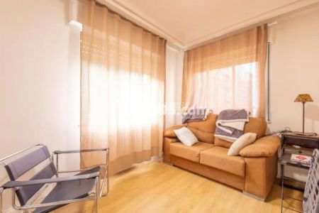 Piso en alquiler en Salesas-Glorieta-Chinchibarra-Capuchinos - Foto 2