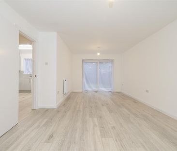 Kirby Close, Northwood - Photo 2