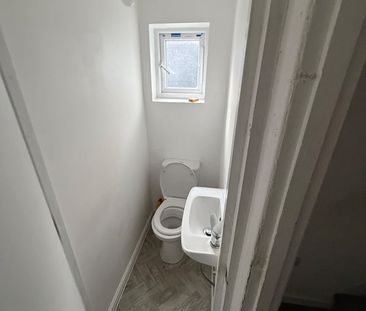 2 Bed Flat, Walthamstow, E17 - Photo 5