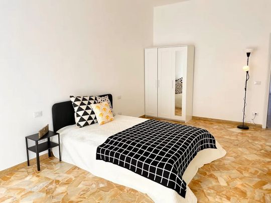 Via Quintino Sella, Florence, Tuscany 50136 - Photo 1