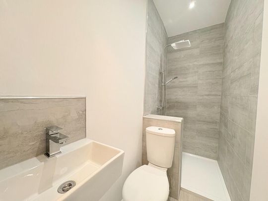 2 bedroom terraced house to rent - Photo 1