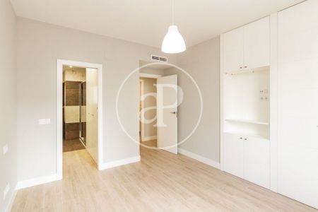 Luxury Apartment for rent in Madrid, Autonomous Region of Madrid - Photo 5