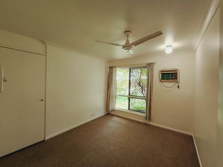 10 Amanda Avenue, Rasmussen QLD 4815 - House For Rent | Domain - Photo 3