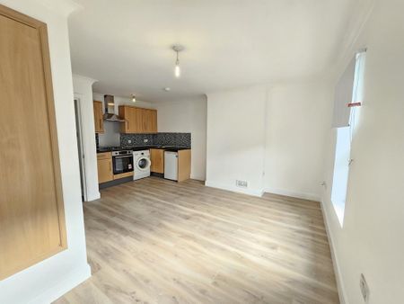 1 bedroom flat to rent - Photo 2