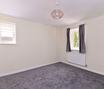 Fox Road, Haslemere - 1 bedroomProperty for lettings - Seymours - Photo 3