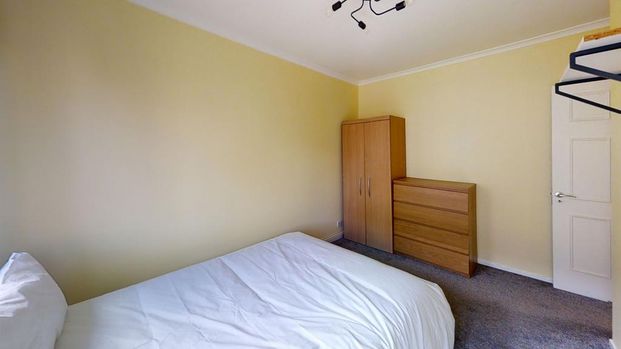 3 bedroom ground floor maisonette to rent - Photo 1