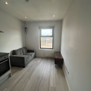 1 Bed Flat, High Road Tottenham, N17 - Photo 2