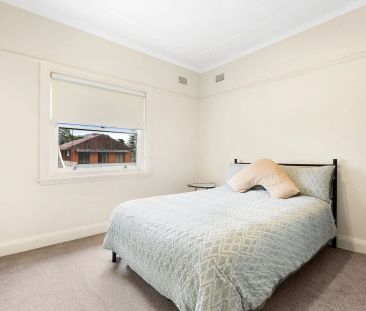 Top Floor Apartment Close to the Beach - Photo 3