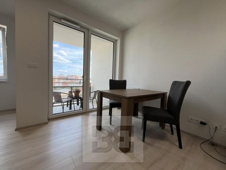 Pronájem bytu 1+kk 33 m2 - Fotografie 3