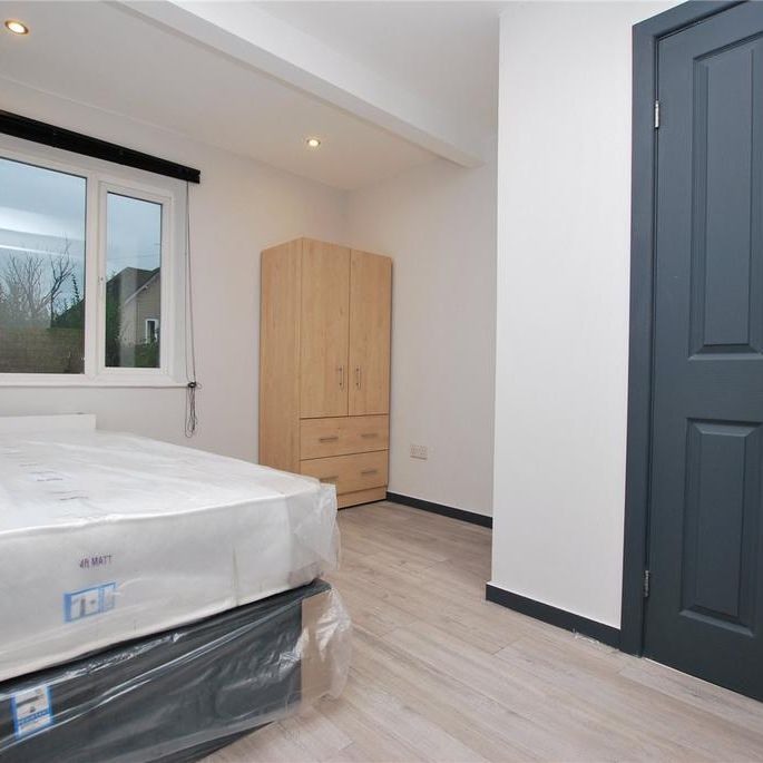 1 bedroom house of multiple occupation to rent - Photo 1