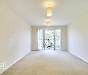 2 bedroom flat to rent - Photo 5