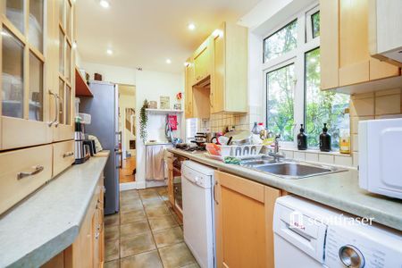 3 bedroom terraced house to rent - Photo 5