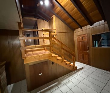 For Lease - 1571 19TH Avenue, Richmond Hill, Ontario - Photo 2