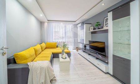 Prenajali sme chyžku na Štefánikovej - Fotografia 2