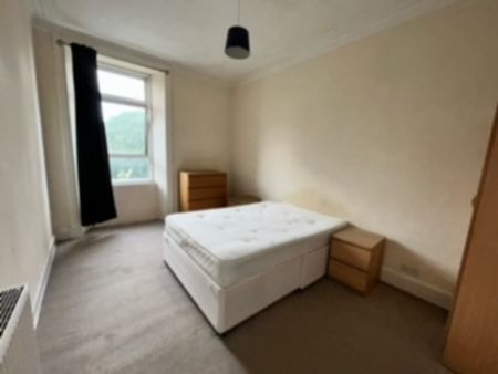 2 Bedroom Property To Rent - Photo 2