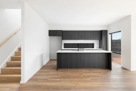 Stylish, Light-Filled Living in Safety Beach - Photo 5