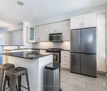 Condo Townhouse For Lease | W9245254 - Photo 1