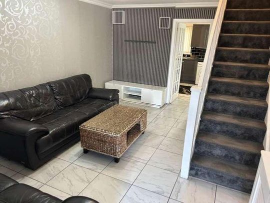 Preston Place, Glasgow, G42 - Photo 1