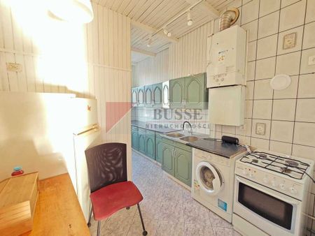 3 pokojowe mieszkanie z balkonem, ścisłe centrum - Zdjęcie 2