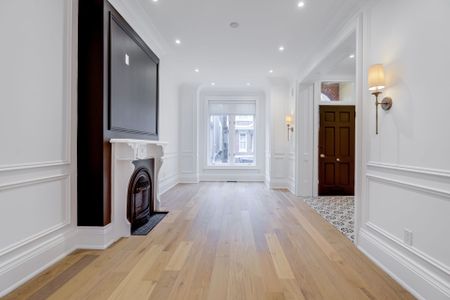 For Lease - 5 Aberdeen Avenue, Toronto, Ontario - Photo 4