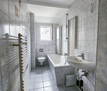 3-Raum-Wohnung in Randlage von Lößnitz im Dachgeschoss - Photo 5