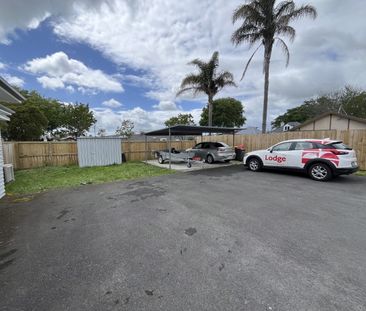 Discover this beautifully renovated three-bedroom, one-bathroom hom... - Photo 6