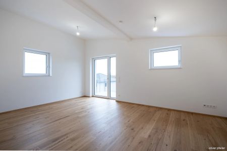 GEMÜTLICH, MODERN, ENERGIEEFFIZIENT: Fünf 2 Zimmer- Mietwohnungen mit Außenflächen warten auf Sie! - Photo 3