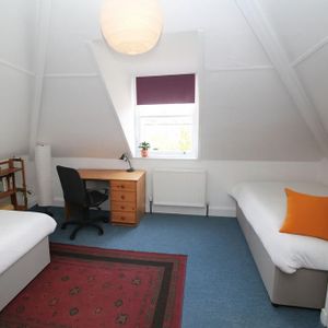 9 bedroom house share to rent - Photo 2