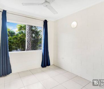 28 Oleander Street, Holloways Beach - Photo 6