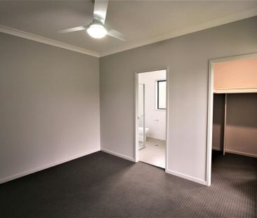 Near New Four Bedroom Home - Photo 4