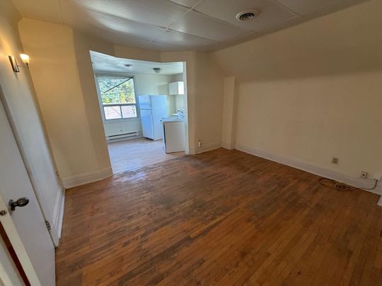 For Lease - 515 Warden Avenue Unit# #Upper, Toronto, Ontario - Photo 1