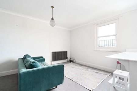 3 bedroom apartment to rent - Photo 3