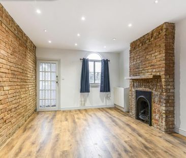 2 bedroom terraced house to rent - Photo 3