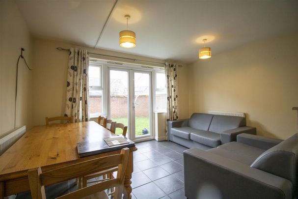 4 bedroom townhouse to rent - Photo 1