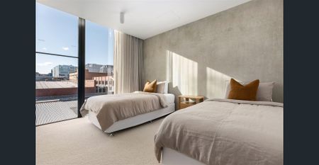 $3,850 per week fully furnished | 3-4 month lease | Bond $15400 | Available from 24 Mar - Photo 5