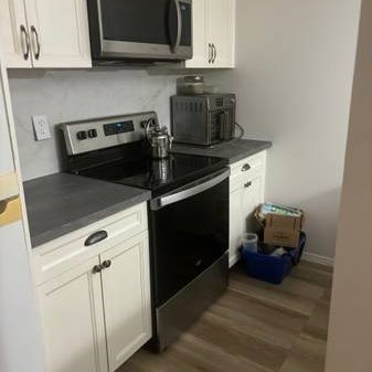 Condo Abbotsford BC 1 bed 1 bath 700 sqft - Photo 1