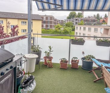 4.5 Zimmer-Wohnung im 2. OG mit grossem Balkon - Photo 1