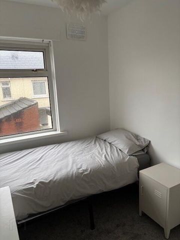 96 York Park, Belfast, BT15 3QX - Photo 5