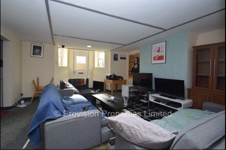 2 Bedroom Student Properties Leeds - Photo 5