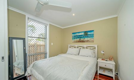 Comfort, Space and Style - The Ideal Svensson Heights Family Home - Photo 3