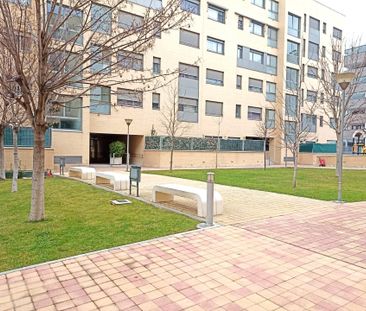Furnished exterior apartment in Rivas-Vaciamadrid with pool and garage - Photo 4