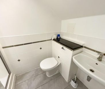 2 bedroom flat to rent - Photo 6