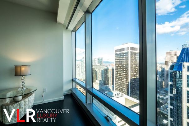 Condo in Downtown Vancouver, BC - Photo 1