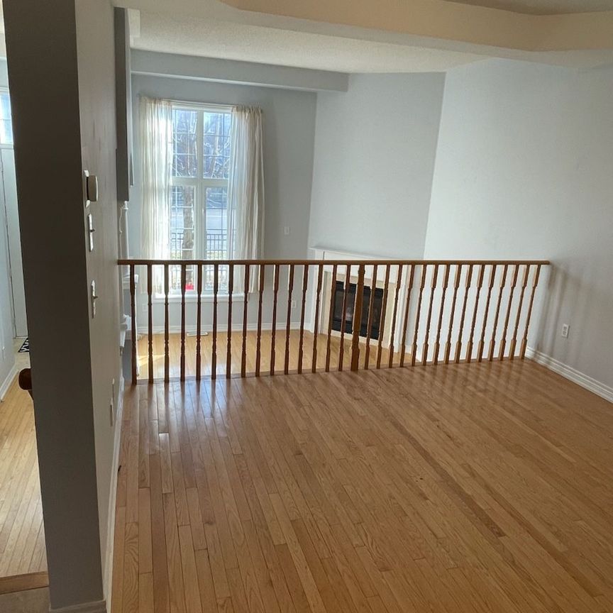 For Lease - 3373 Eglinton Avenue, Mississauga, Ontario - Photo 1