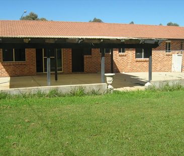 55 Duggan Street, Calwell ACT 2905 - House For Rent | Domain - Photo 2