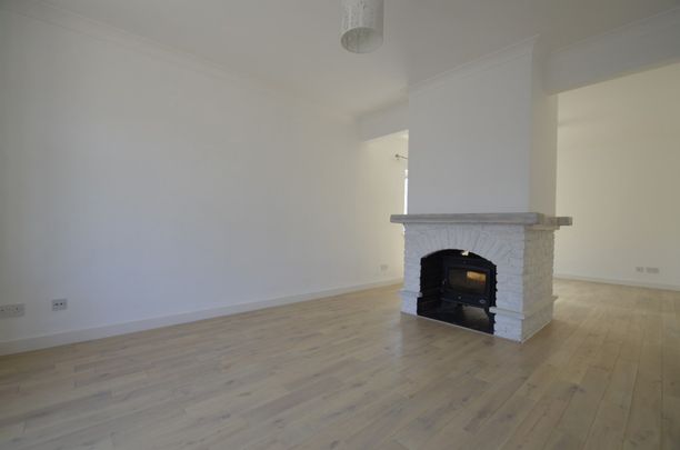 4 bedroom Detached house to rent - Photo 1