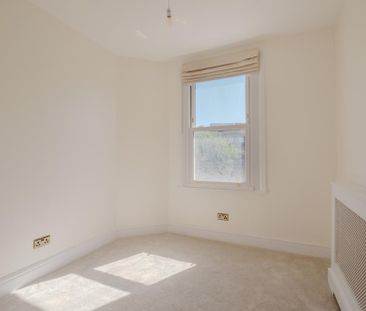 4 bedroom terraced house to rent - Photo 5