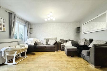 3 bedroom semi-detached house to rent - Photo 4