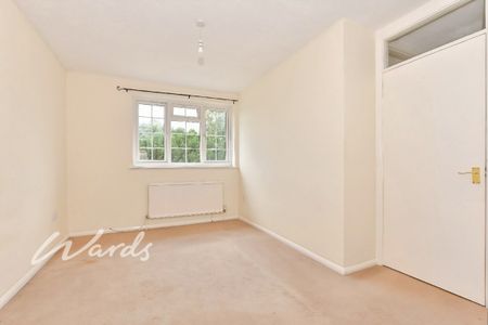 3 bedroom end of terrace house to rent - Photo 3