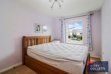 2 bedroom flat to rent - Photo 5